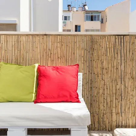 Ma1b-apt Next To Center, 2 Chillout Areas-palms *
